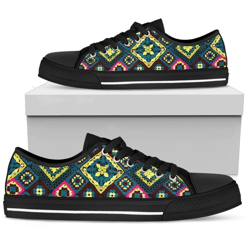Crotcheting Women's Low Top Shoe-6teenth World™-Women's Low Top Shoe-US5.5 (EU36)-Vibe Cosy™
