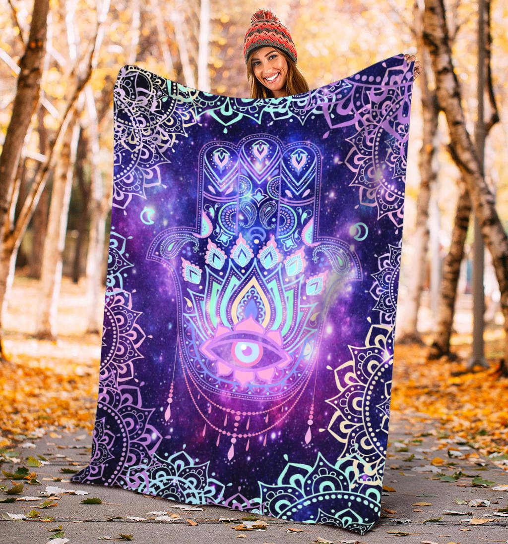 Hamsa Soft and Warm Blanket