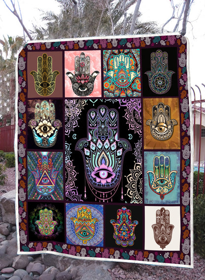Hamsa Soft and Warm Blanket