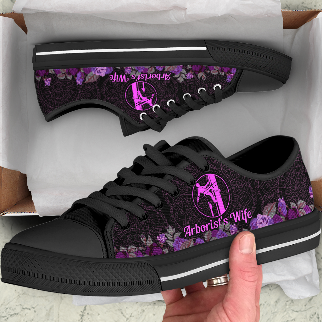 Arborist's wife black low top shoes