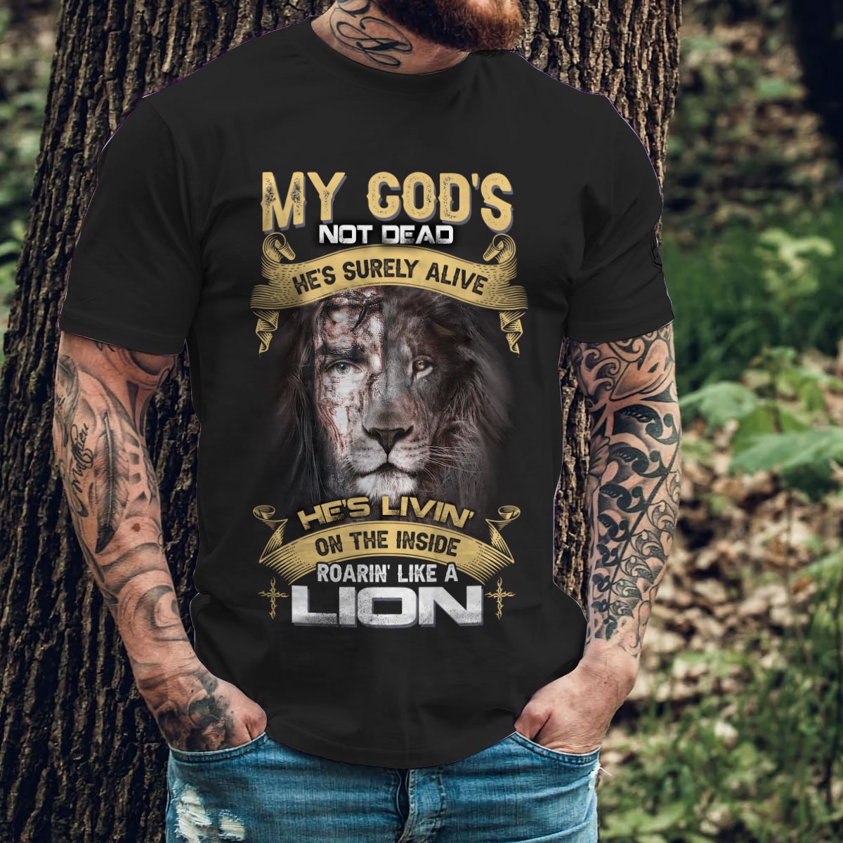 He's living on the inside Roarin' like a Lion - T shirt Style for Men Father's Day Gift