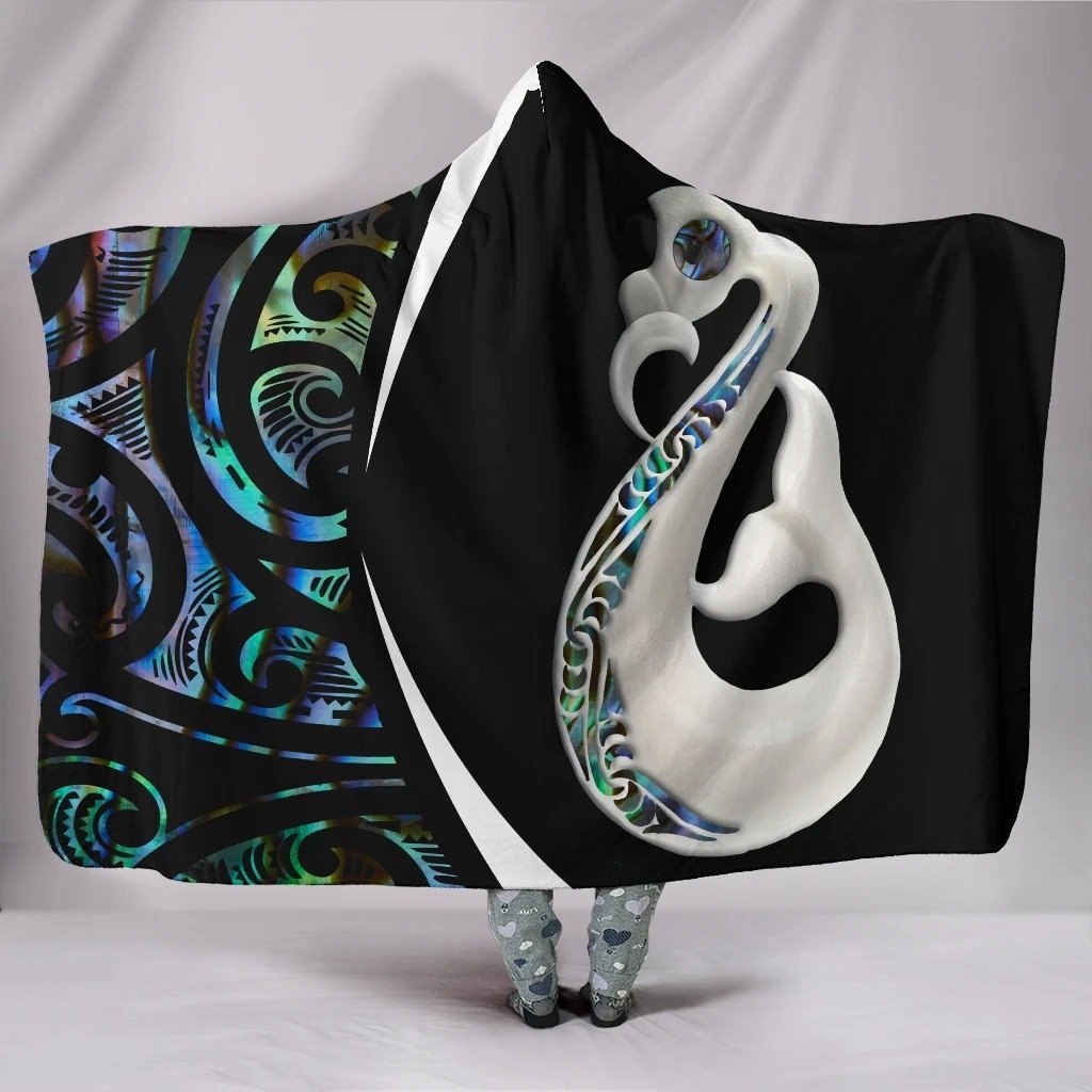 The maori Manaia Paua Shell Circle Style HC15901-Apparel-Huyencass-Hooded Blanket-Youth 60"x45"-Vibe Cosy™