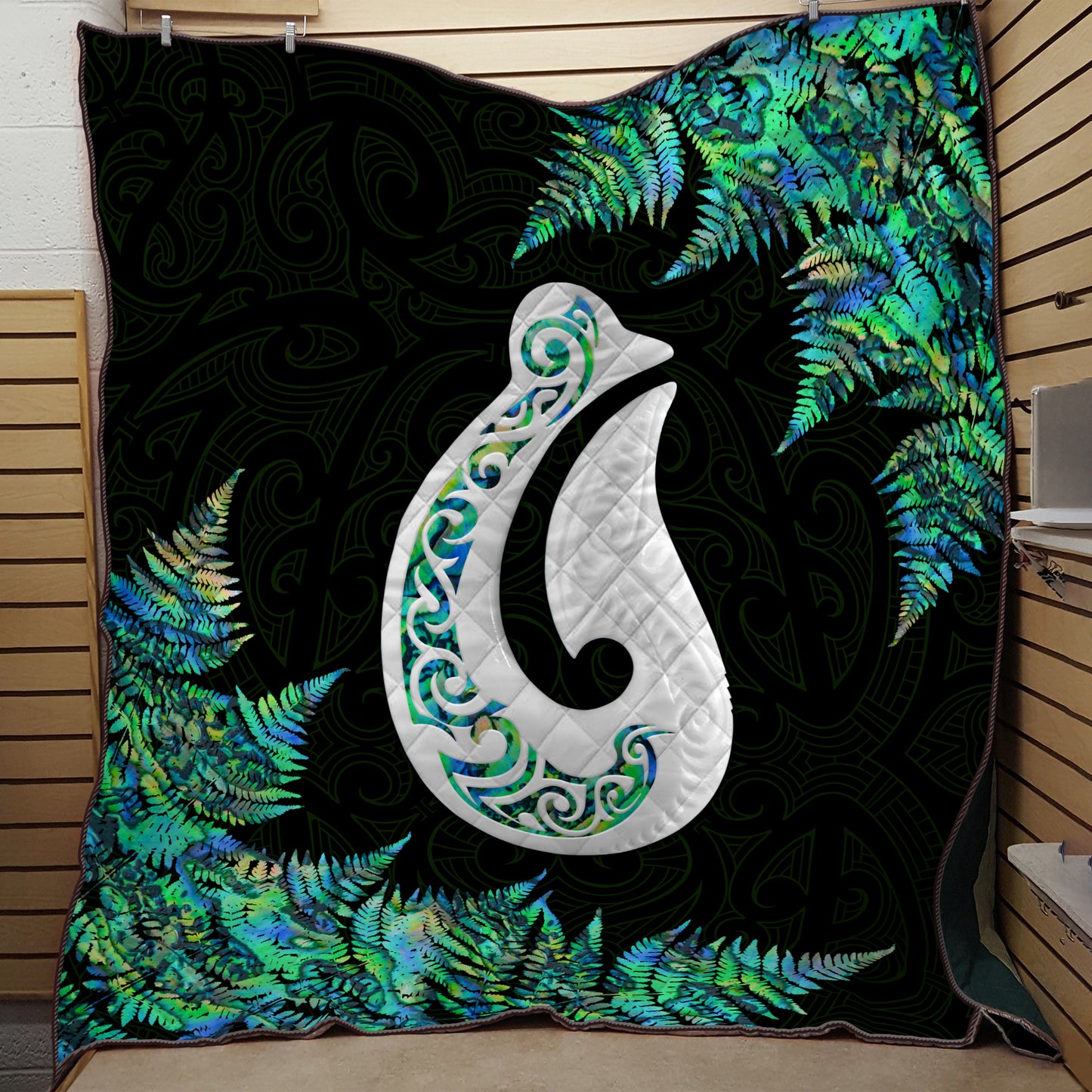 Hei Matau Fish Hook Silver Fern Maori Paua Shell Quilt DL20102010