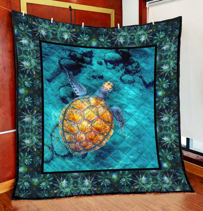 Premium Blue Ocean Turtle Quilt