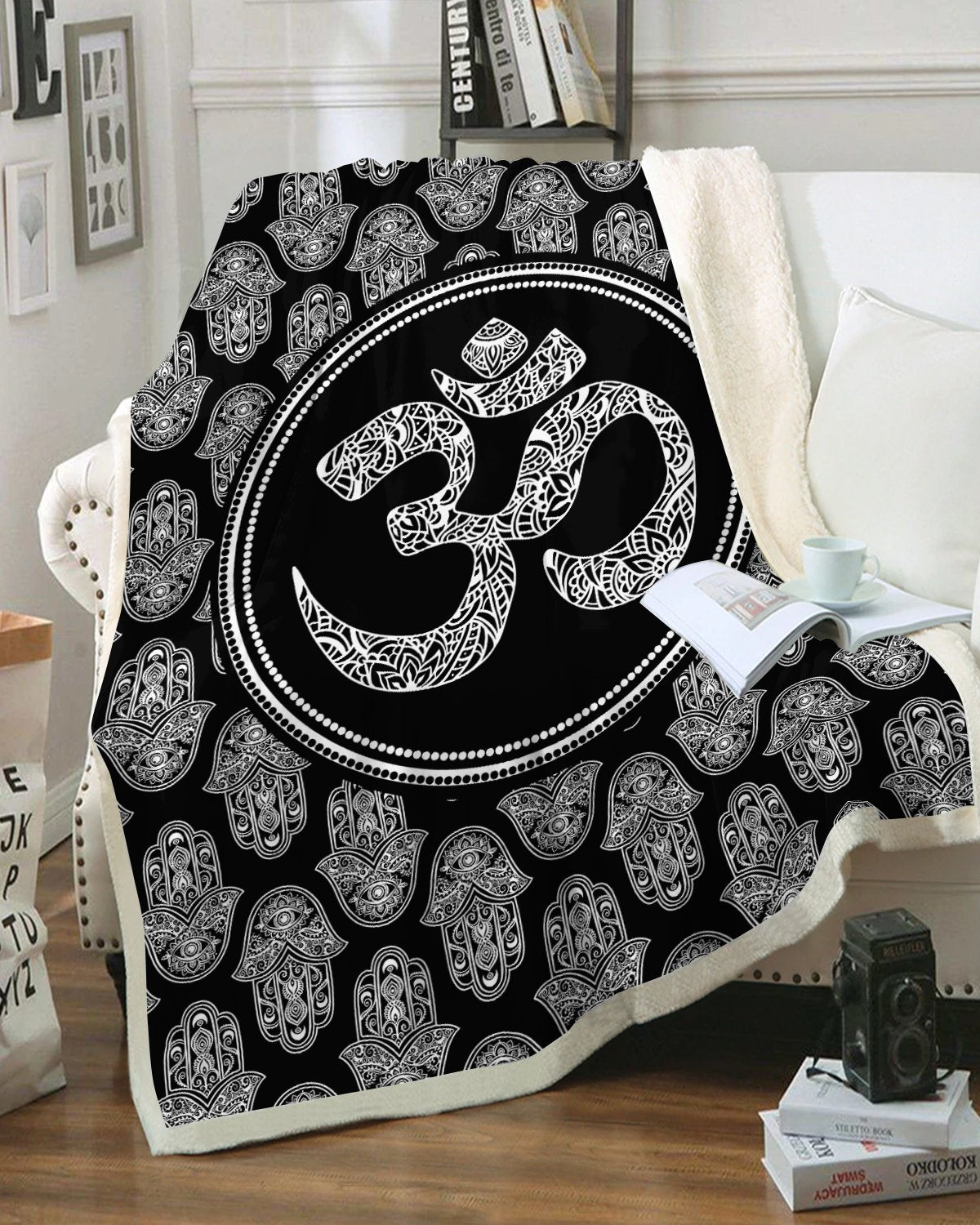 Hamsa Soft and Warm Blanket